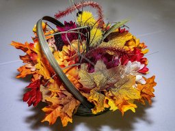 BB 03 FALL LEAVES BASKET